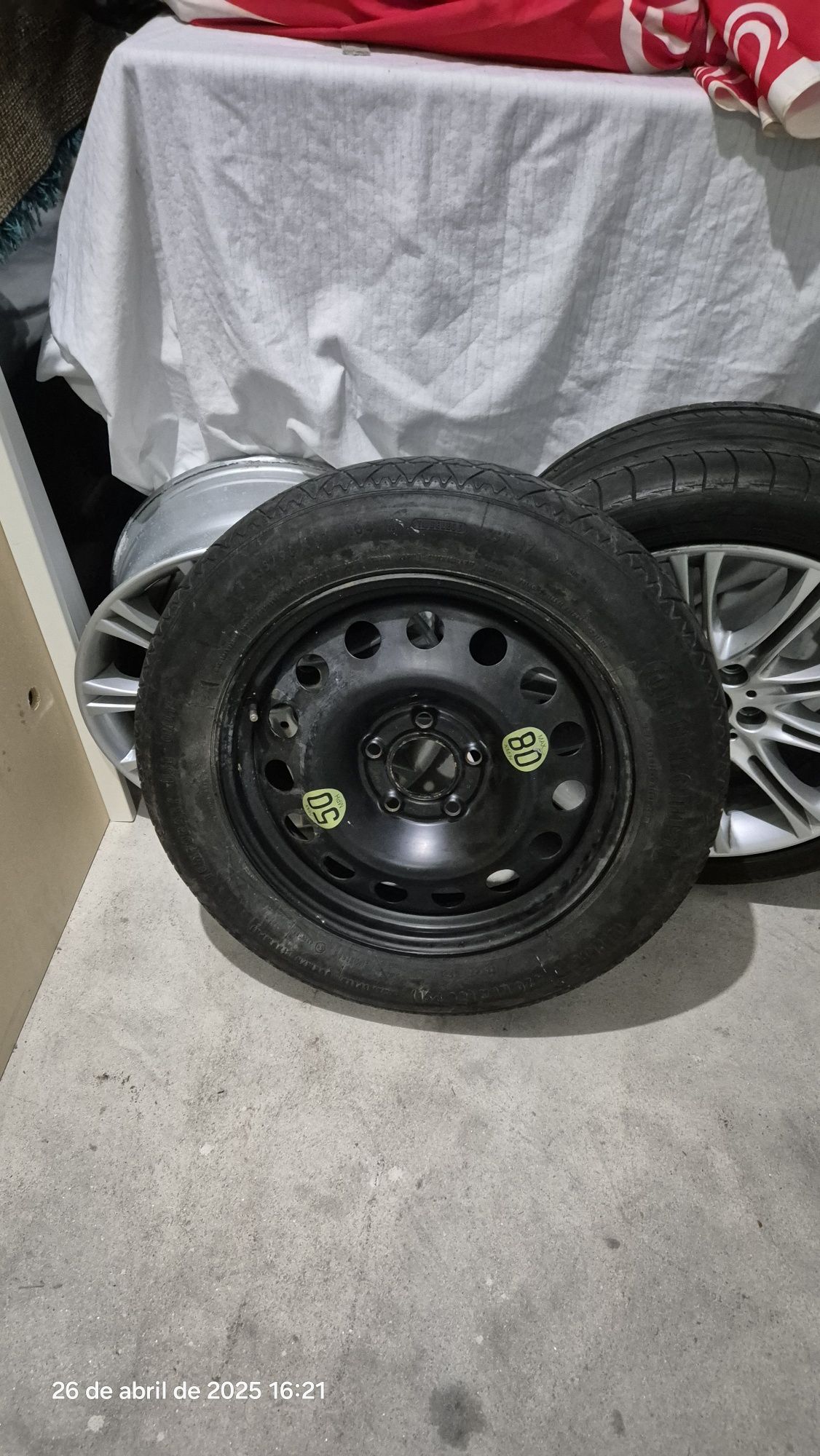 Pneu e jante 135/90 R17 BMW