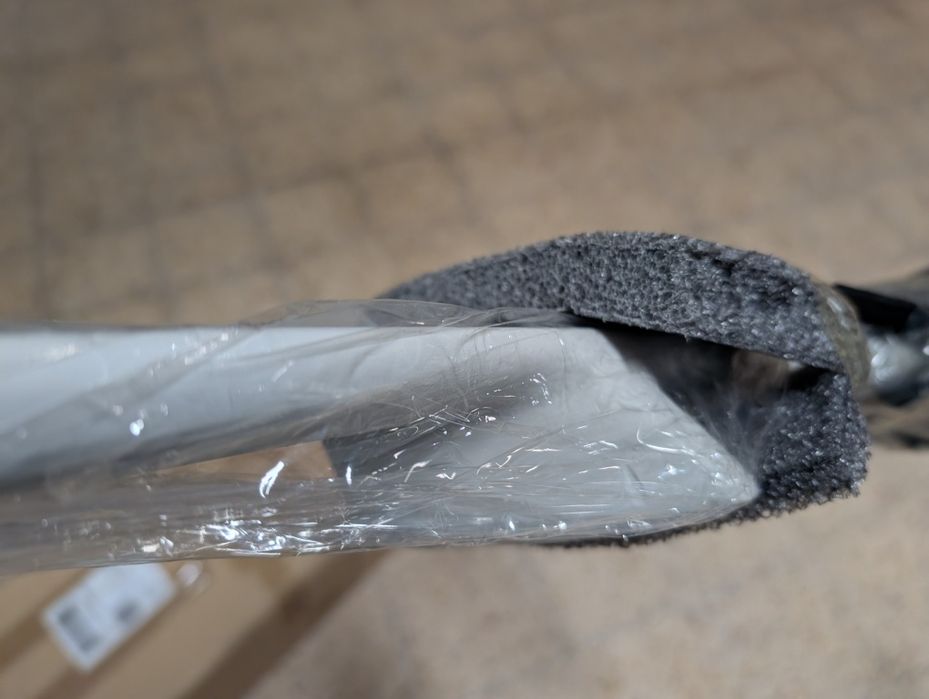 BMW 530 GT spoiler original novo na caixa nunca usado.