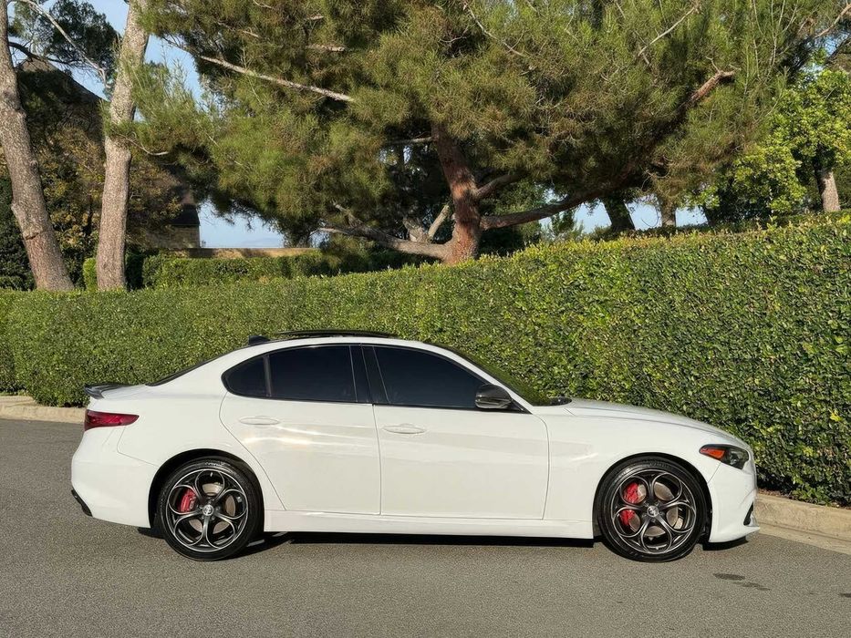 Alfa Romeo Giulia      2019