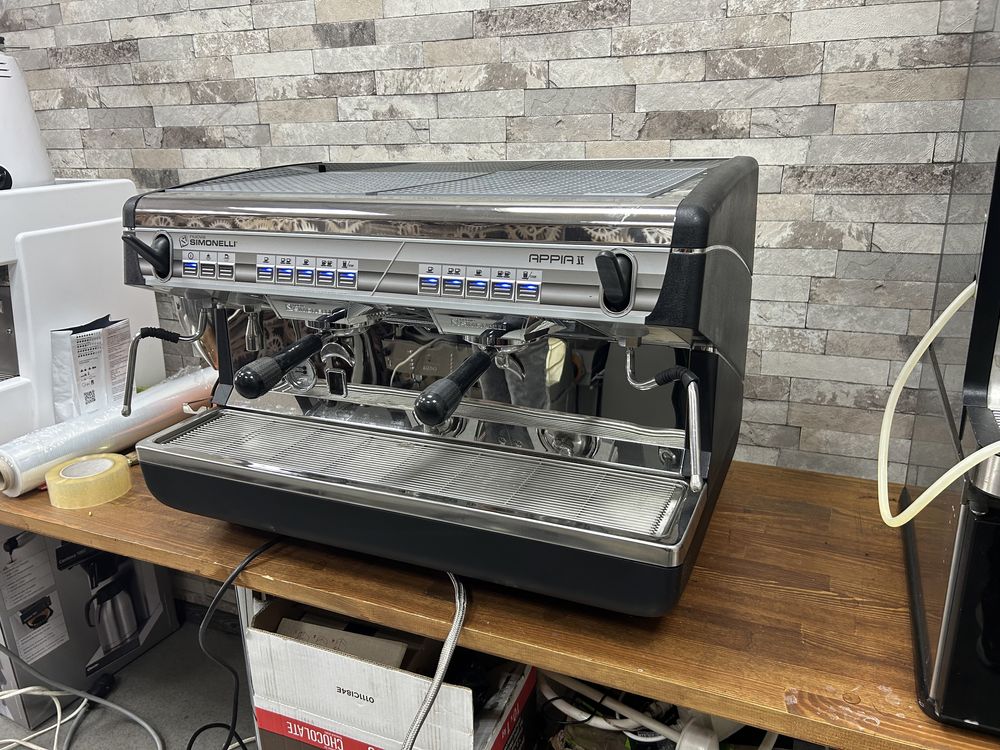 Кавомашина Nuova Simonelli Appia 2