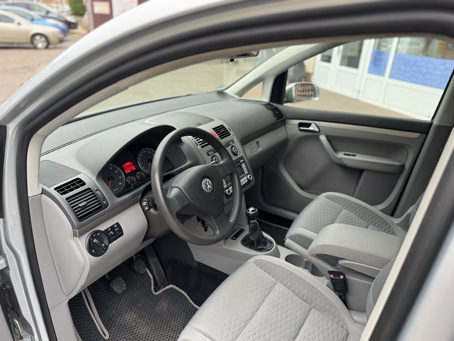 Фольксваген Туран 1.6mpi