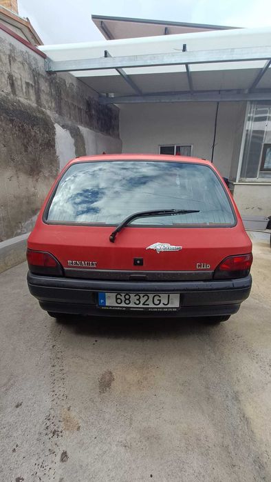 Renault Clio 1996 (Negociável)