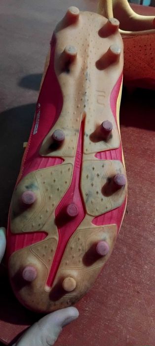 Buty sportowe piłkarskie korki