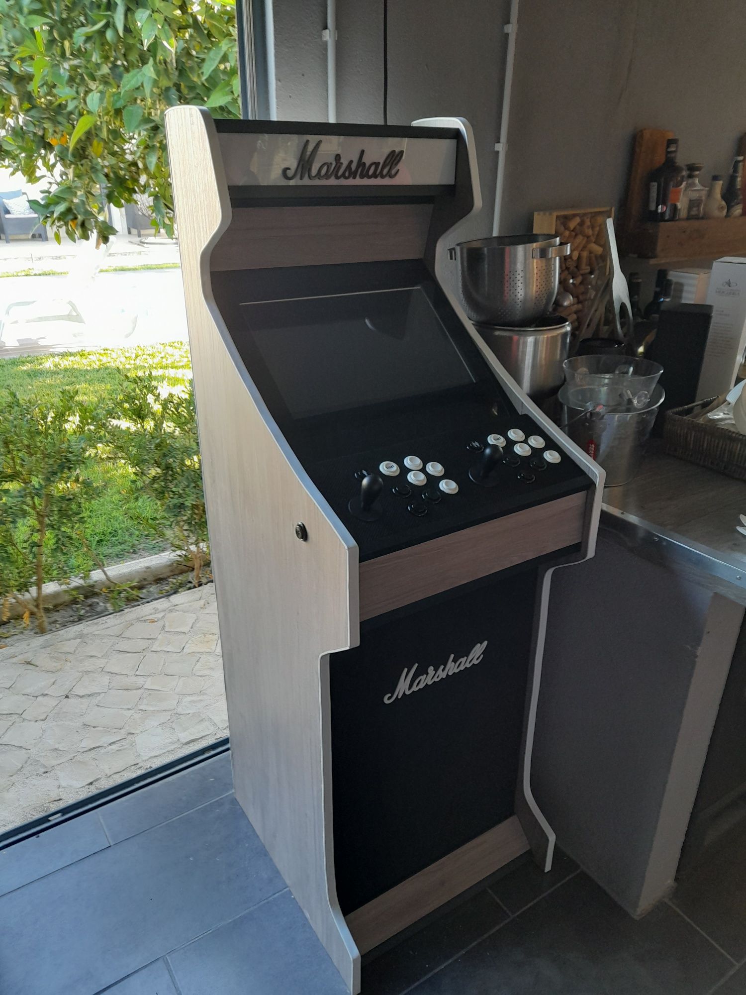 Maquina arcade tema marshall