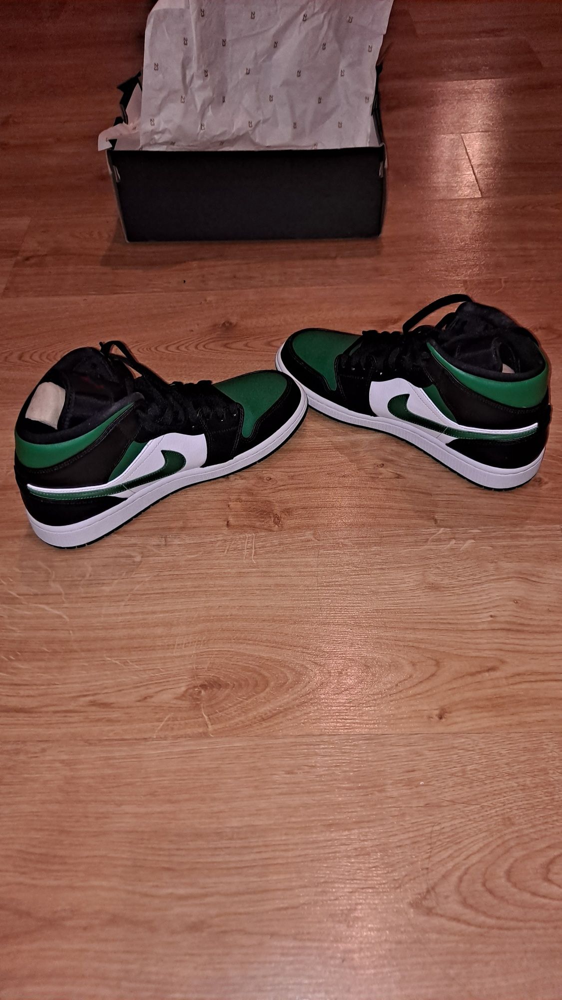 Nike air Jordan 1 pine green