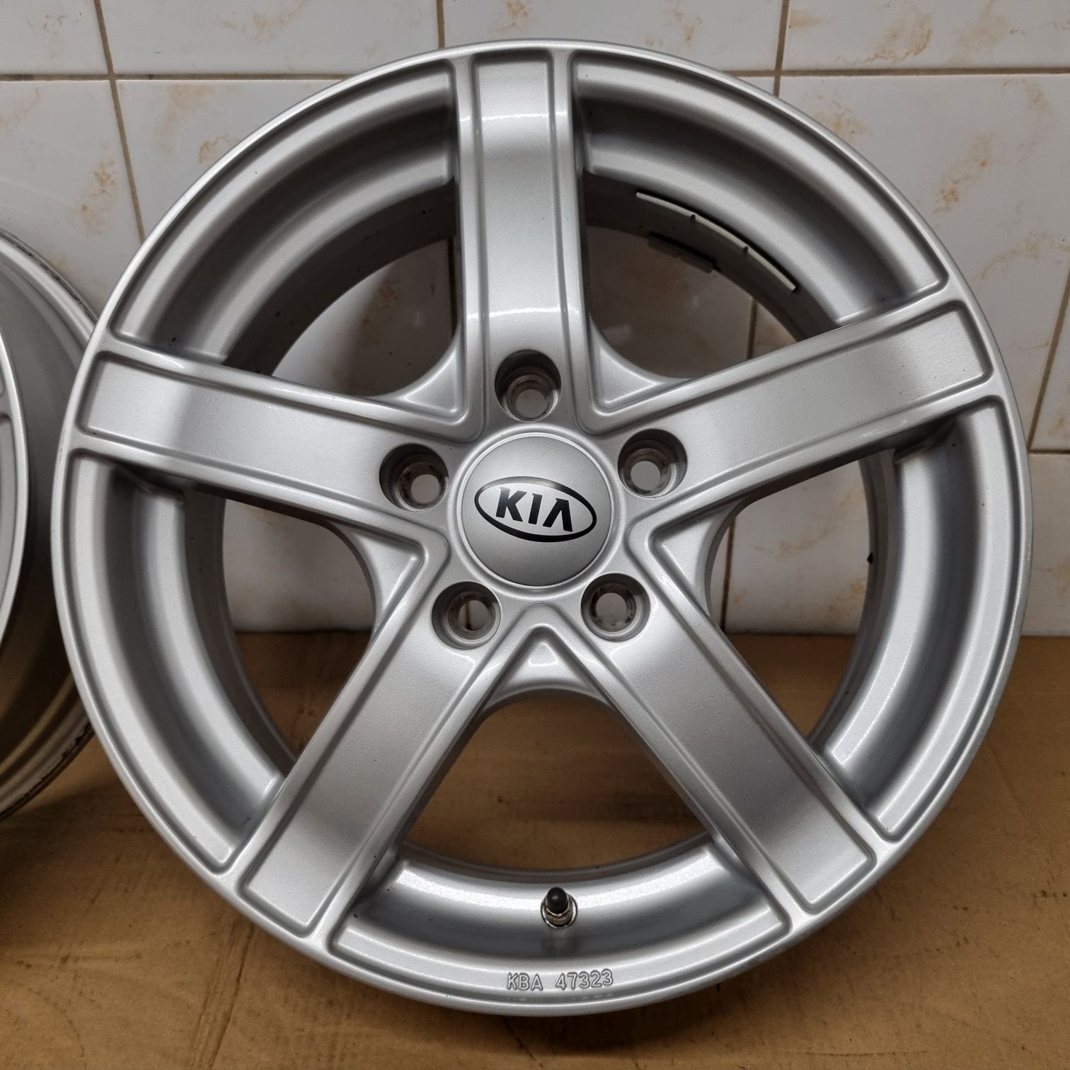 Alufelgi 16" KIA 5x114,3 ET45 6,5Jx16 + czujniki