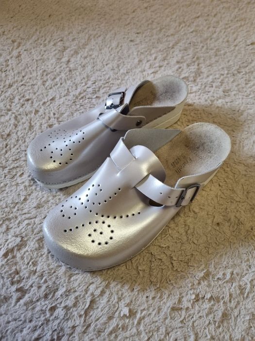 Ортопедичне взуття/ сандалі/ шльопанці жіночі