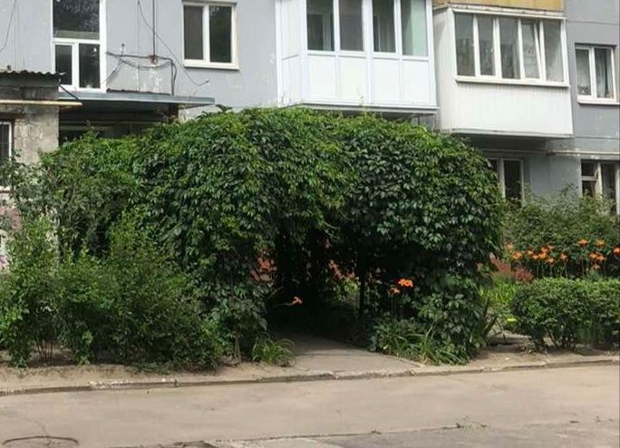 В продаже двухкомнатная квартира. Центр города. В р-не Фестивальной