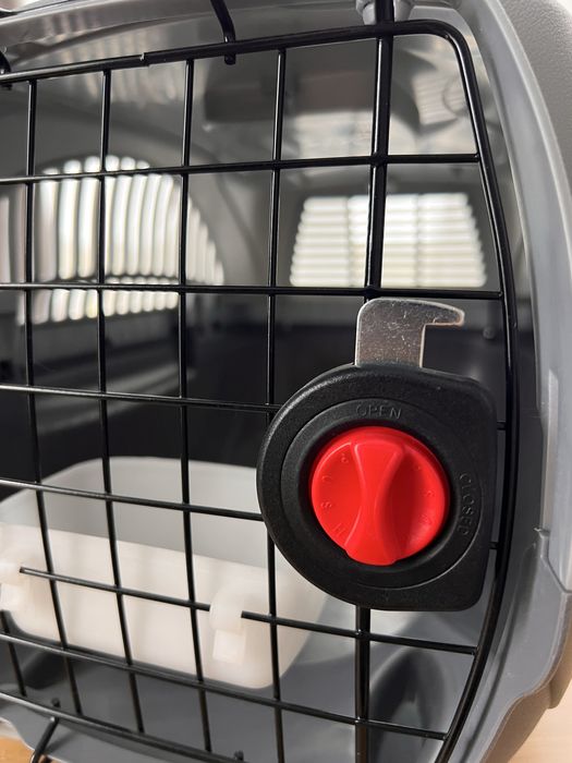 Переноска для собак і кішок Ferplast Atlas Deluxe б/в