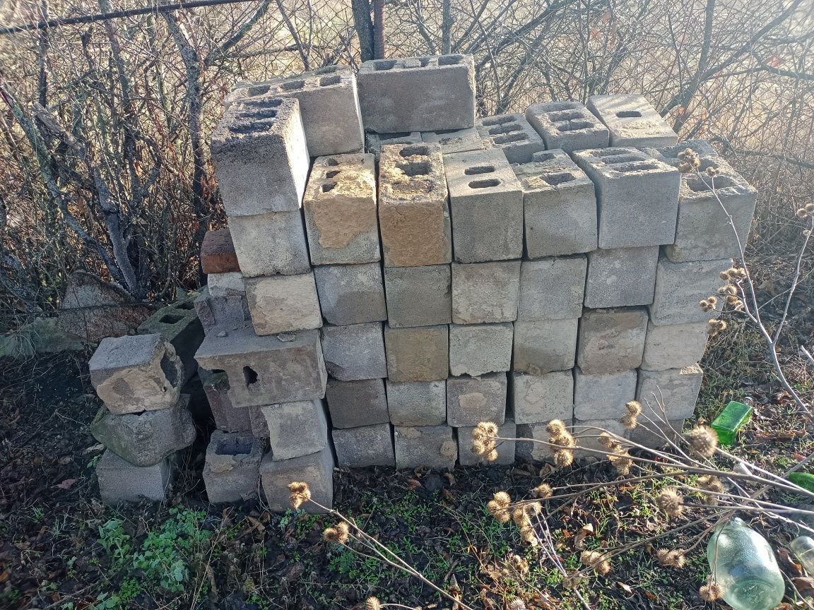 Шлакоблок .  б/у