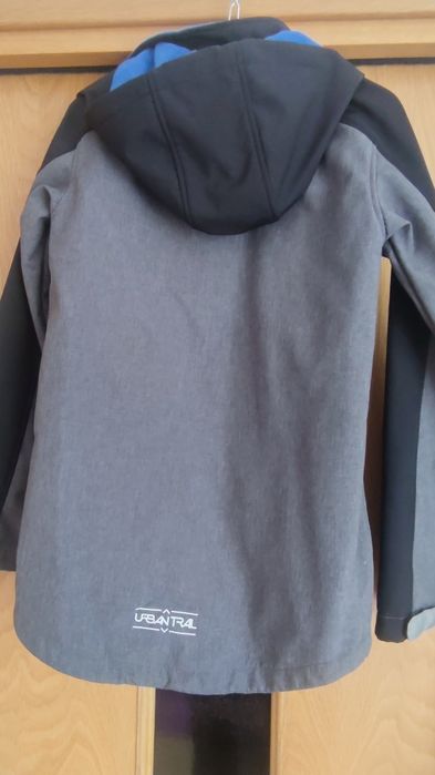 Kurtka nieprzemakalna chłopięca softshell przejściowa 146/152 cm