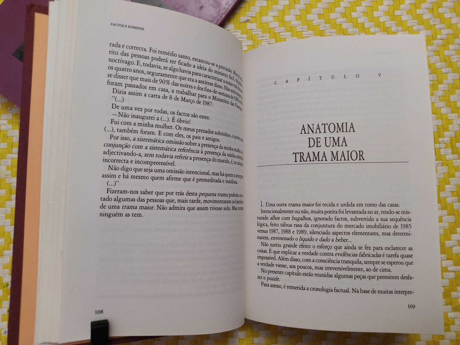 FACTOS E ENREDOS
de Miguel Cadilhe