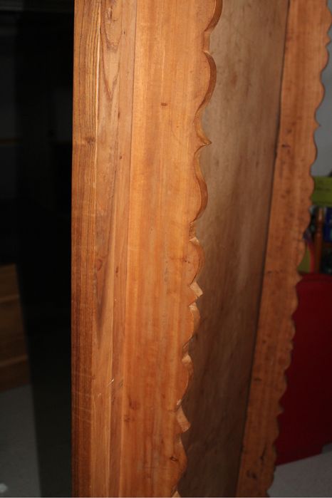 Mesa em madeira maciça