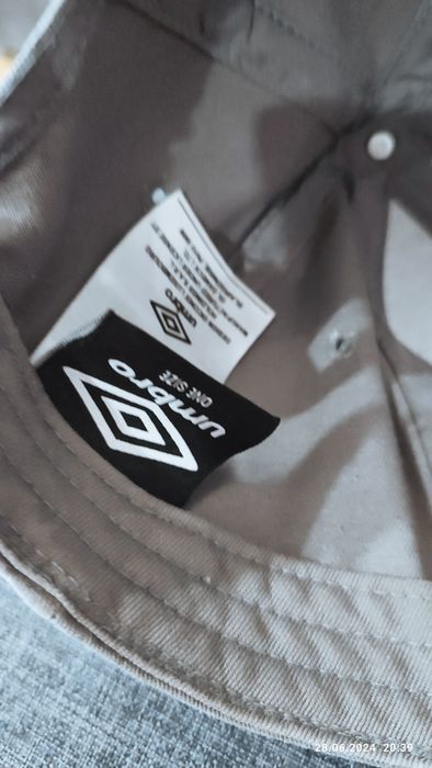 Czapka z daszkiem umbro