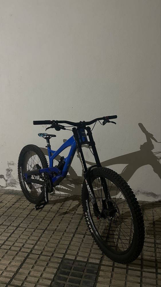bicicleta downhill yt tues 2017