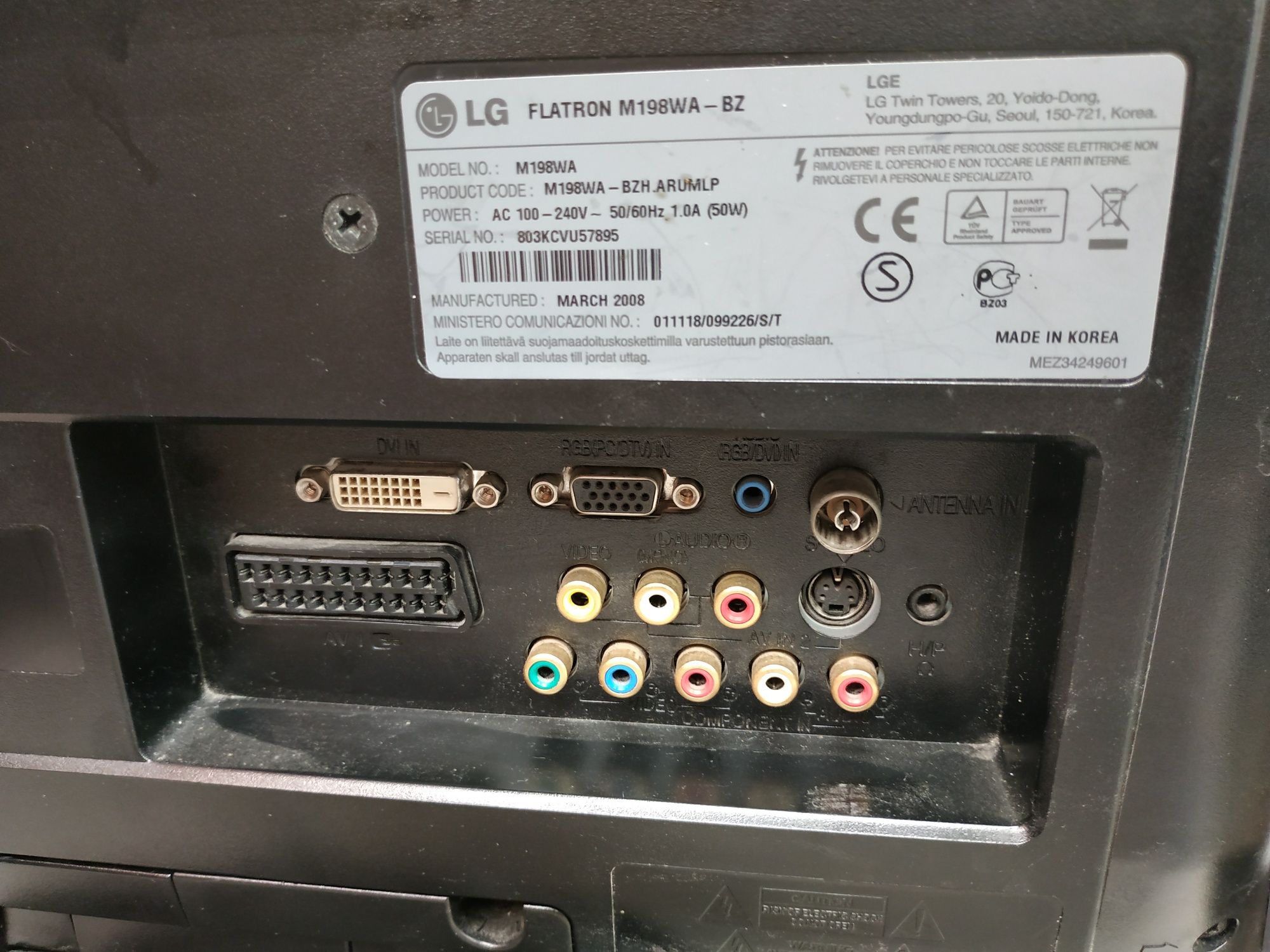 Телевізор LG Flatron M198WA