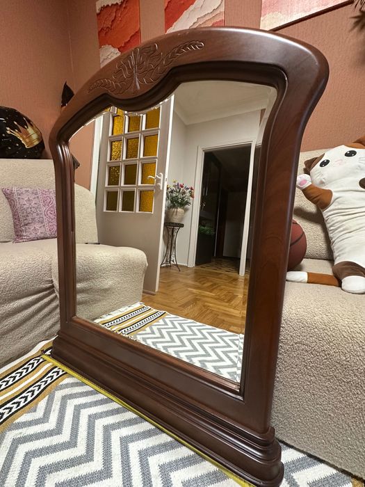 Дзеркало б/у можна ставити або вішати