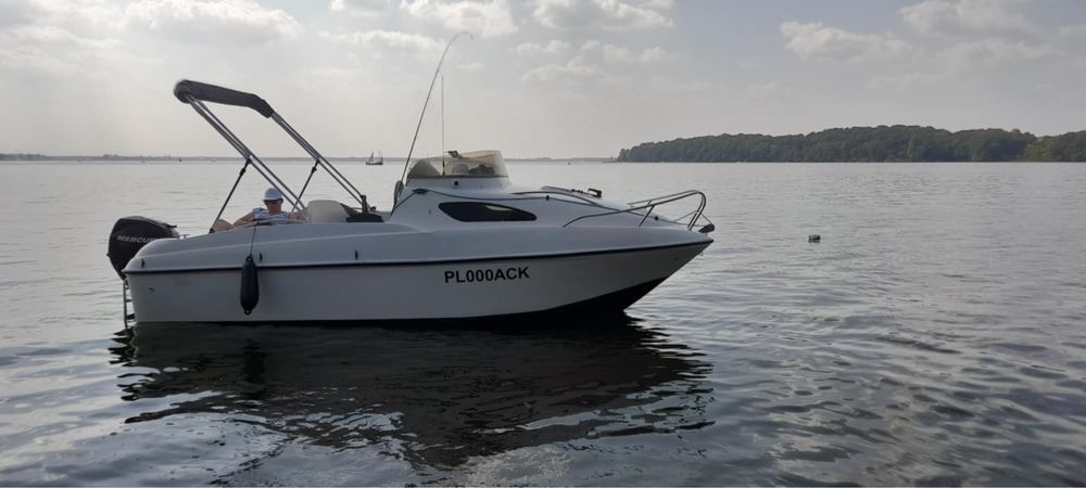 Łódź motorowa kabinowa Komodo 510