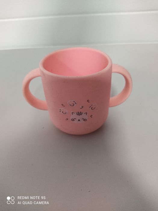 Gumowy kubek dla dziecka