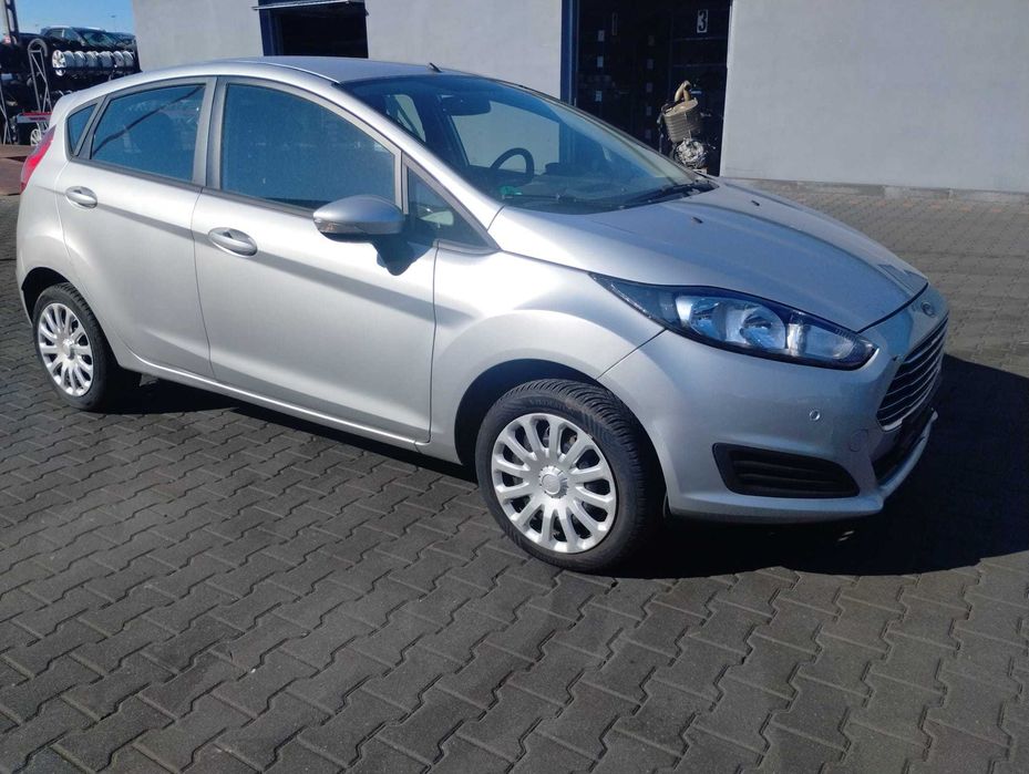 drzwi przód przednie prawe Ford Fiesta MK7 LIFT  lakier 6C