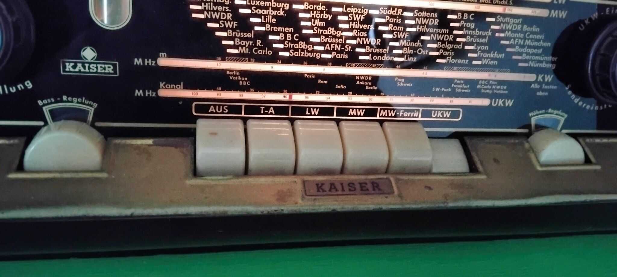 Stare niemieckie radio lampowe Kaiser 1145-3D sprawne