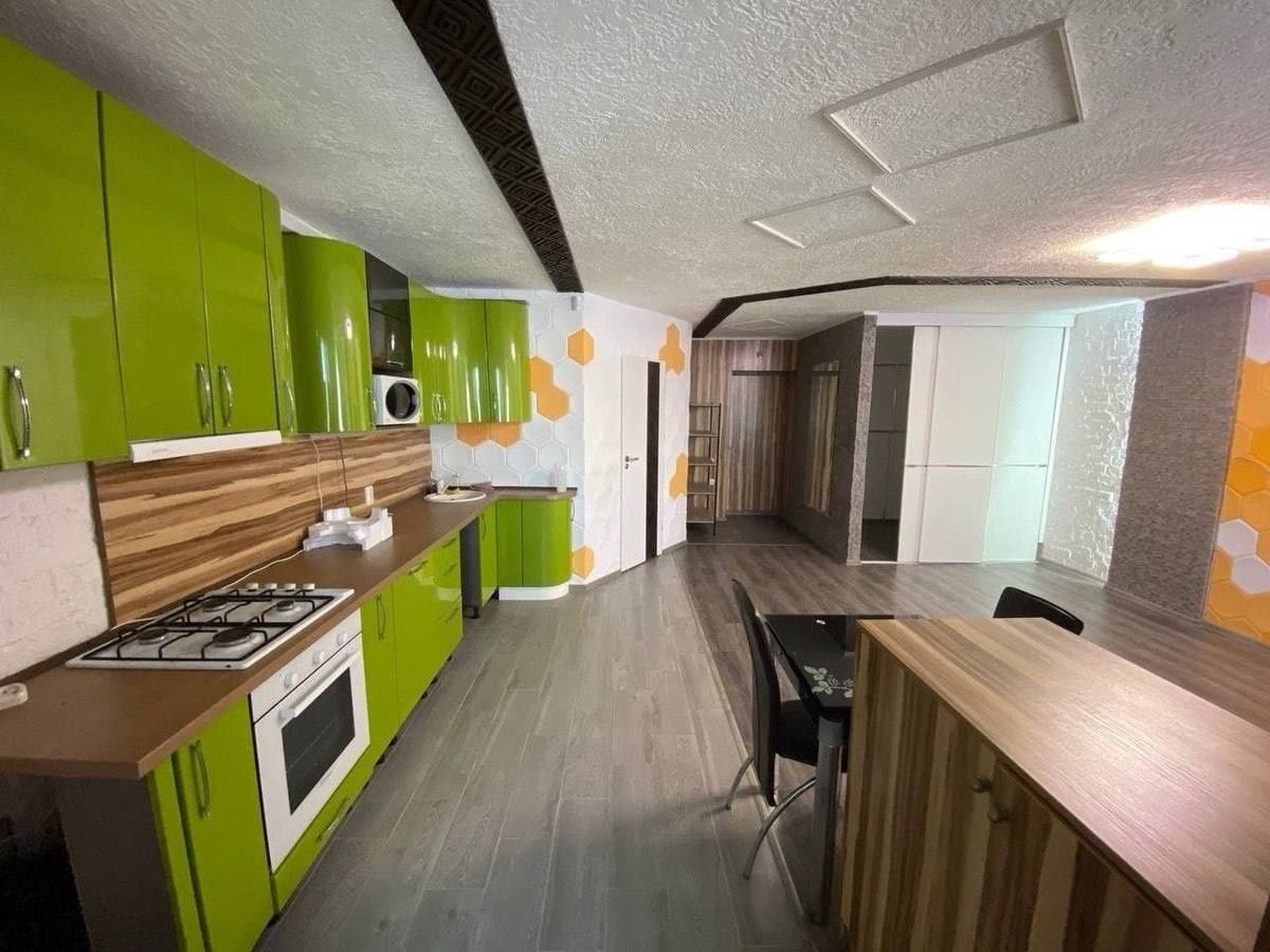 Продаж 1-но кімнатної квартири 49.6м2 в Центрі міста