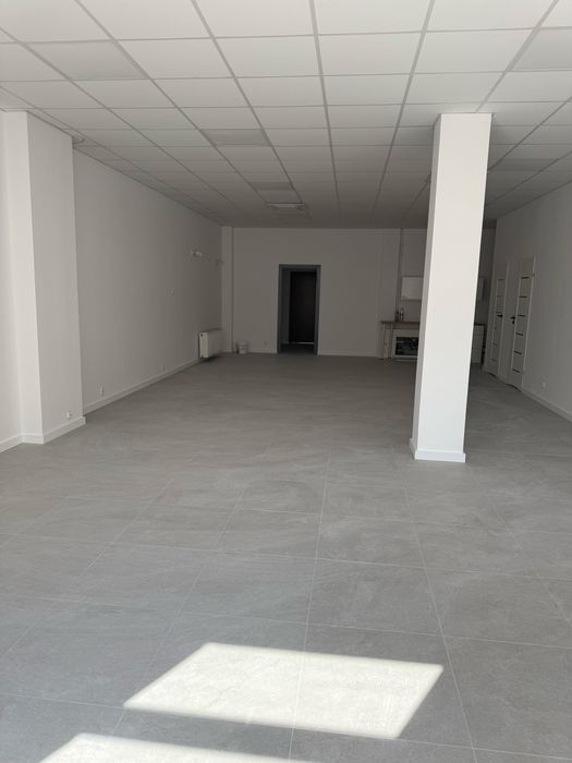 Lokal handlowo-usługowy 90m2