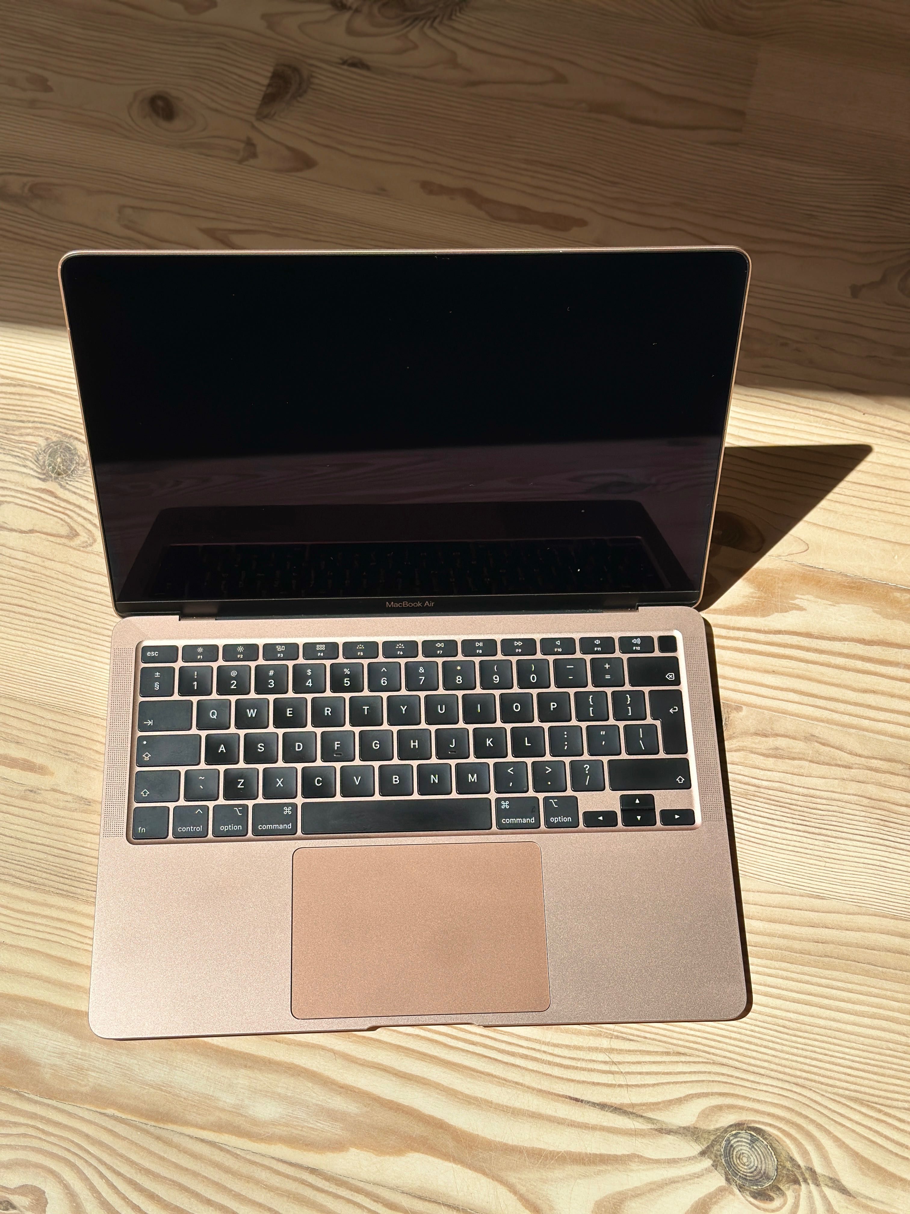 MacBook Air 13" Złoty - Stan bardzo dobry