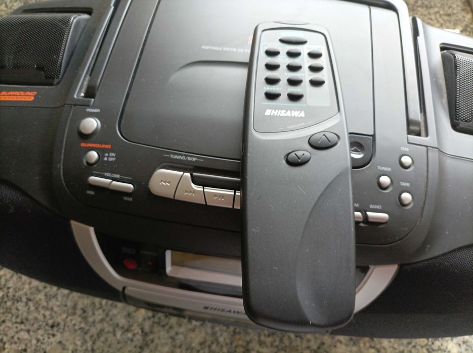 Radio Leitor de Cd e Cassetes, a pilhas e corrente eletrica