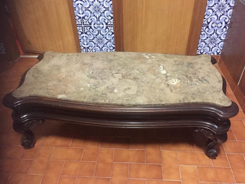 VENDO Mesa em Pedra - Muito Rústica! (Estilo: Vintage)