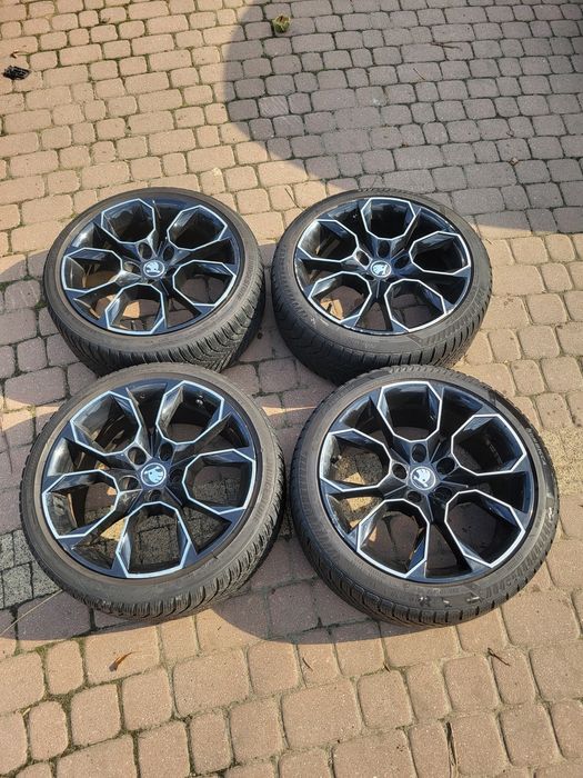 Felgi Skoda RS 18" Zimówki 225/40R18 5x112 ET40