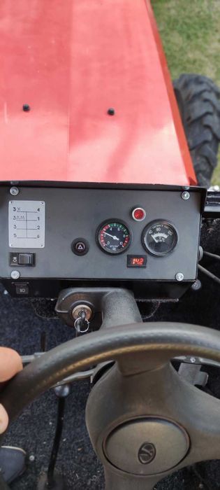 Трактор Т 40 АМ з ведучим переднім мостом