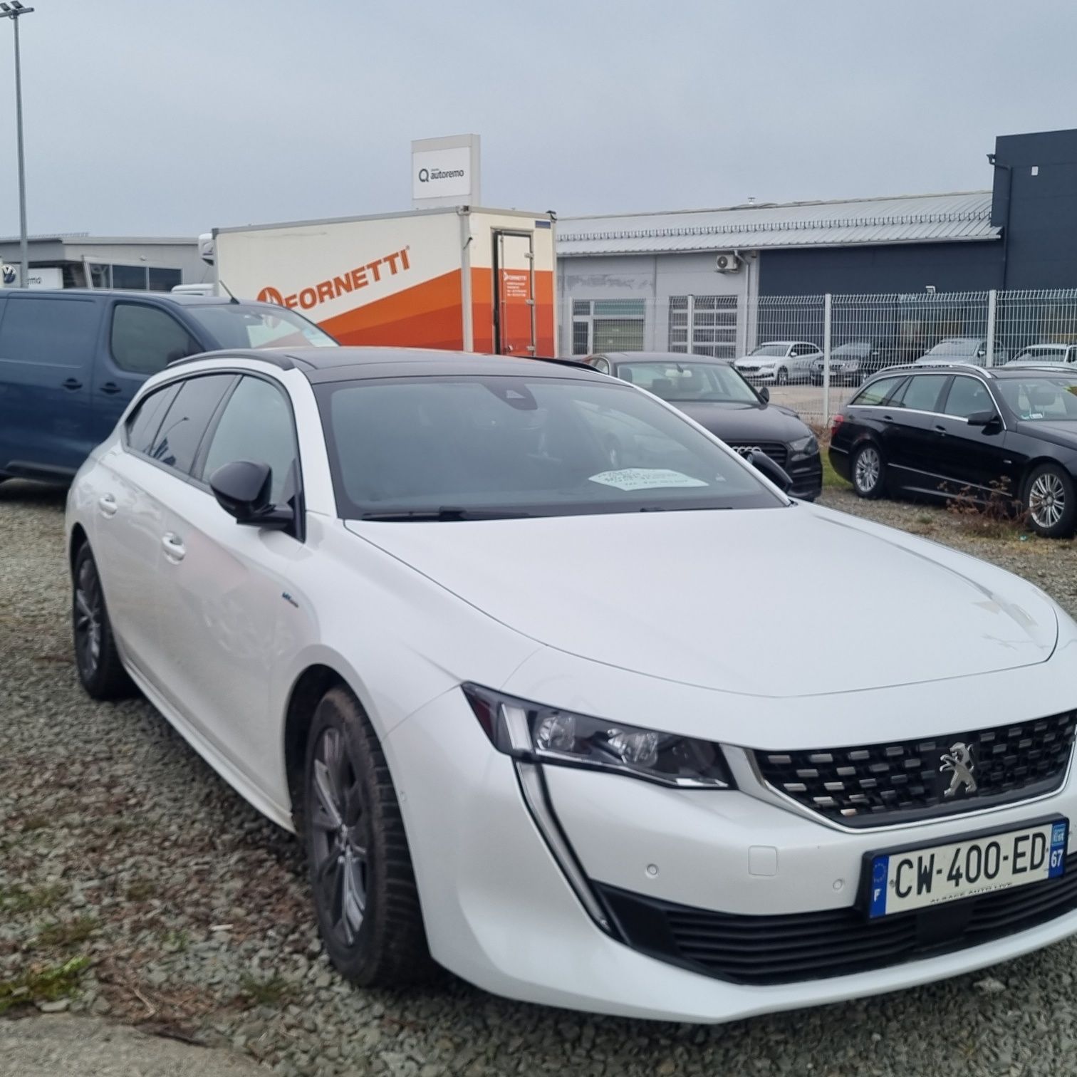 Sprzedam Peugeot 508 GT  hybryda plug-in Biała perełka