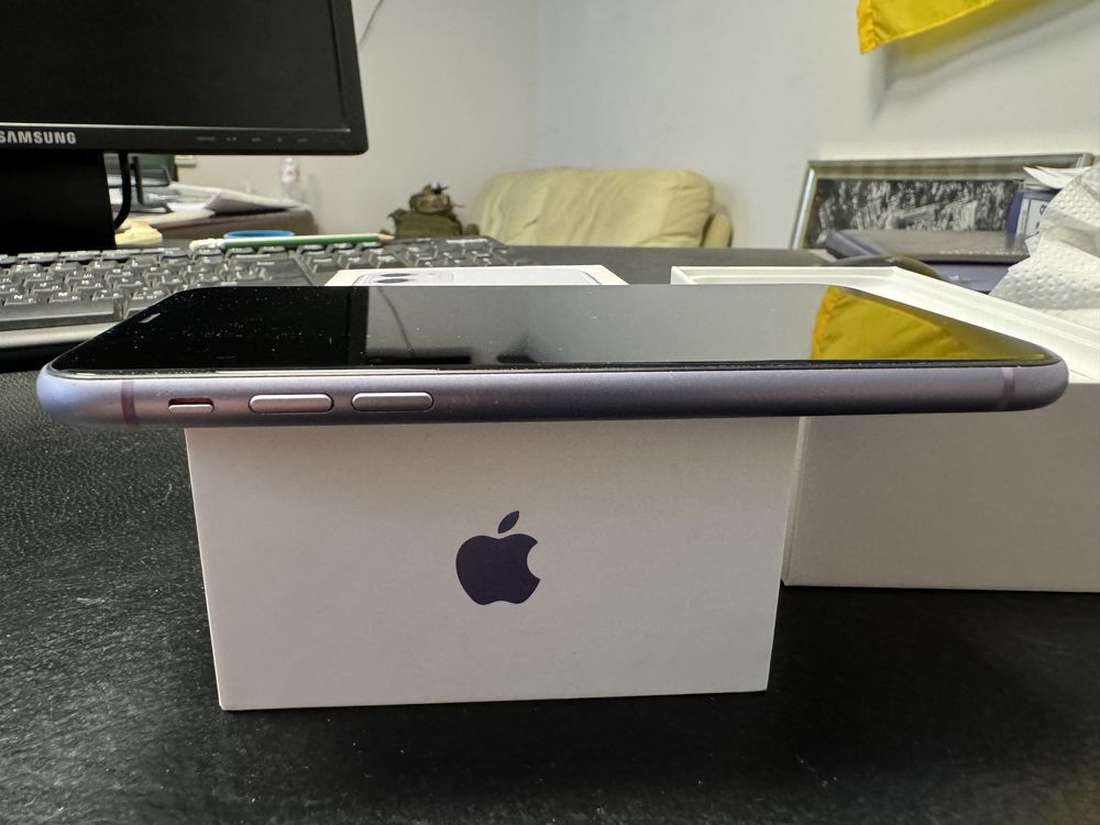iPhone 11, 128 GB, purple