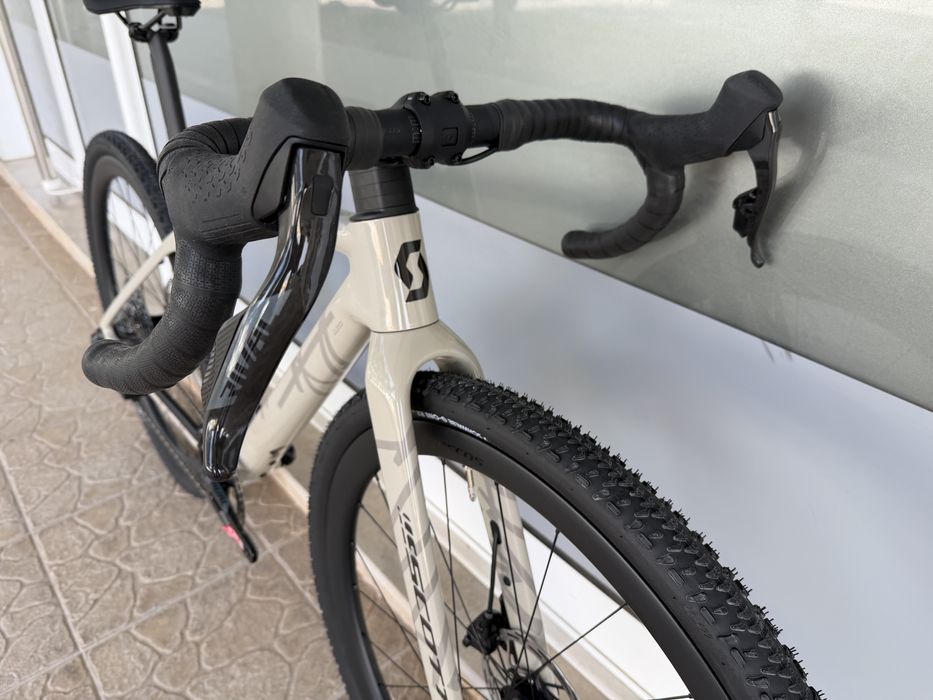Bicicleta de Gravel Scott! 13v - rodas carbono