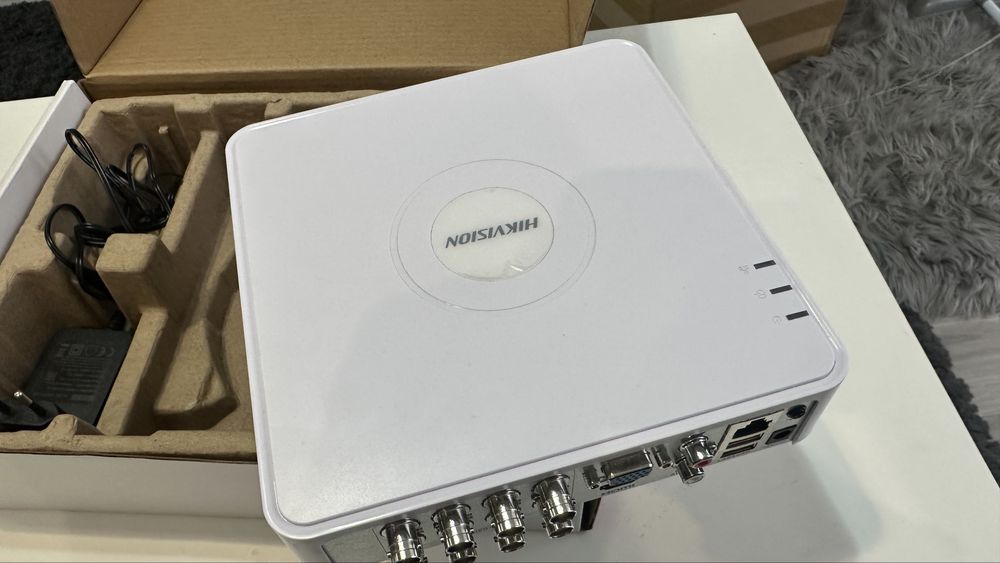 Rejestrator kamer hikvision Turbo HD DVR 7100 Series 7108