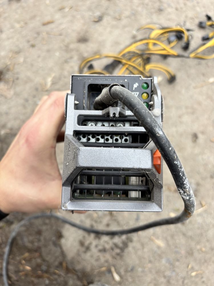 Серверный блок питания живлення НЕ РАБОЧИЙ ! Dell 2400 Вт майнинг 12 В
