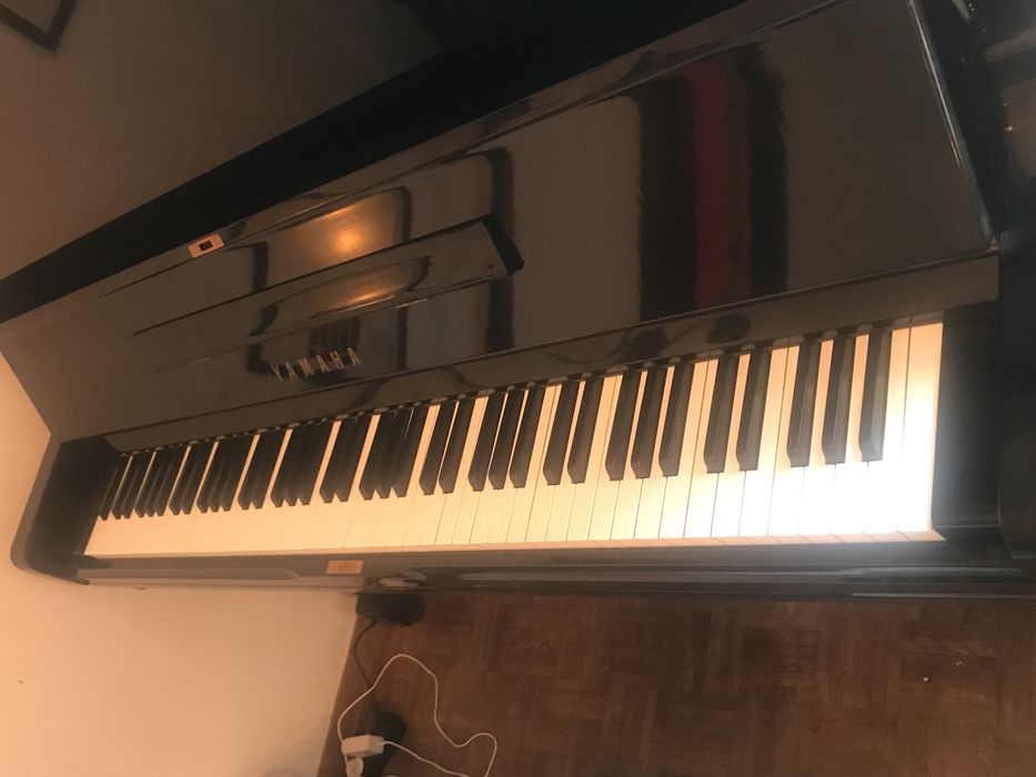 Yamaha U3 piano vertical