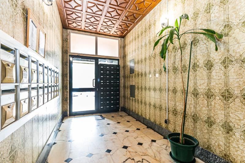 Alugo quarto para solteiro