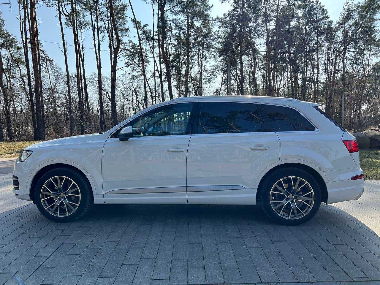 Продам автомобіль Audi Q7 2016 3.0 TDI.