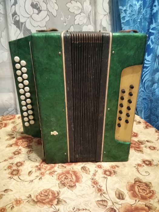 Гармошки для колядок до Різдвяних свят.для новачків і музикантів.