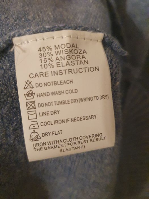 Jasnoniebieski cienki sweter damski
