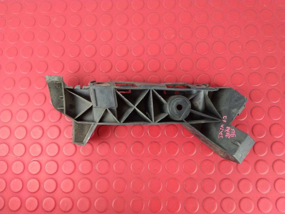 Guia do Parachoques Trás Direito [Seat Ibiza IV]