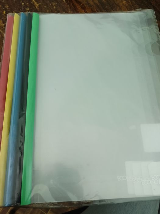 Продам офісну папку в кількості 40 шт. 30 грн. шт.(Можливо поштучно).