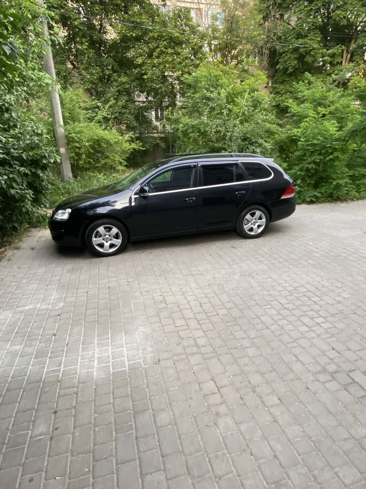Автомобіль легковий