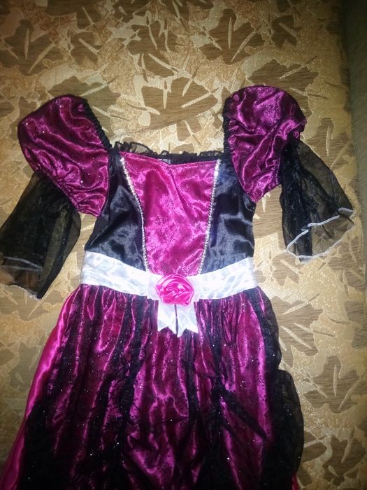 Платье нарядное карнавальное принцесы 128-140рост хелуин