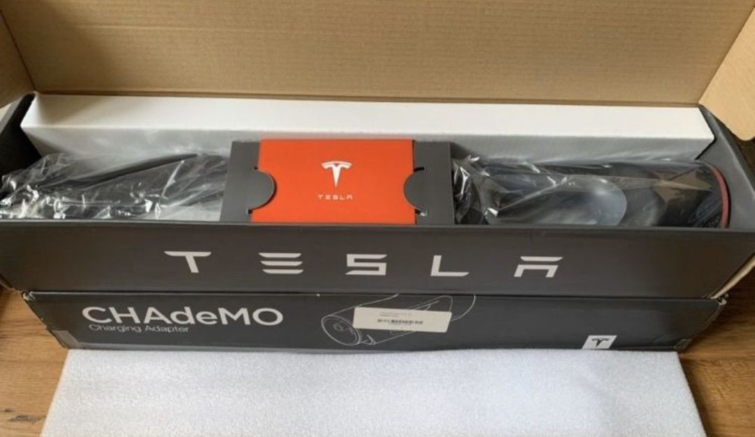 Chademo EU перехідник адаптер новий Tesla 1036391-10-D