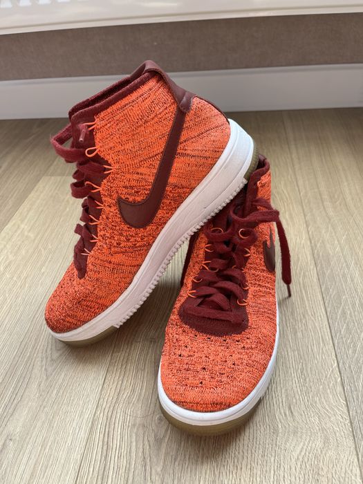 Кросівки Nike черевики