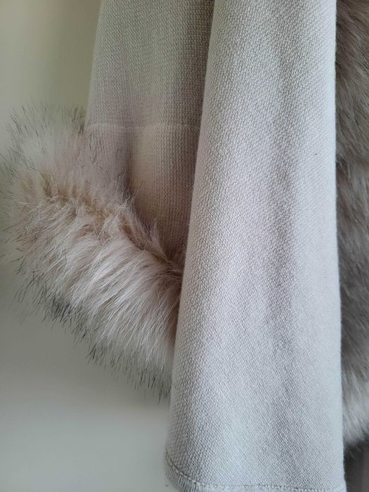 Capa Malha Bege com Pêlo