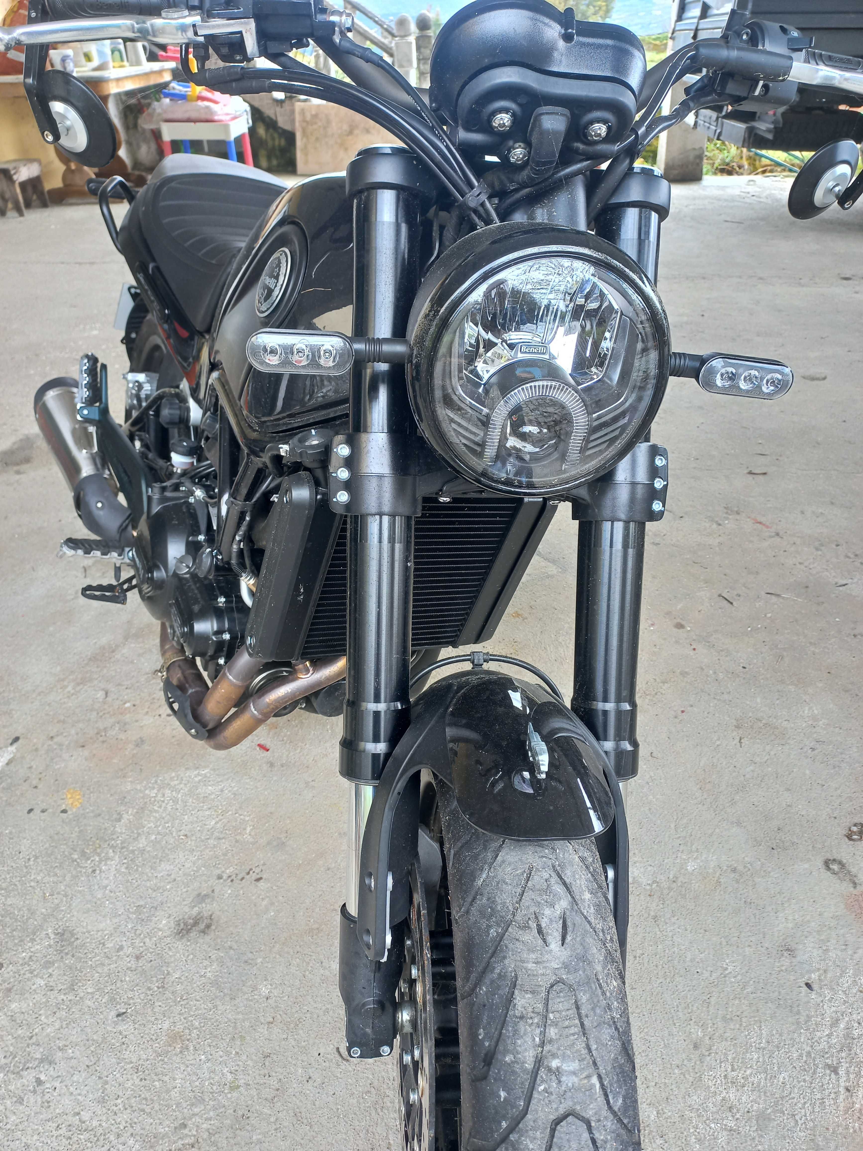 Benelli 500 como nova
